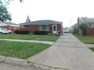 8263 Linda Street, Warren, MI 48093