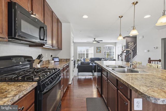 8441 STANSBURY LAKE DR, Baltimore, MD 21222