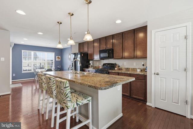 8441 STANSBURY LAKE DR, Baltimore, MD 21222