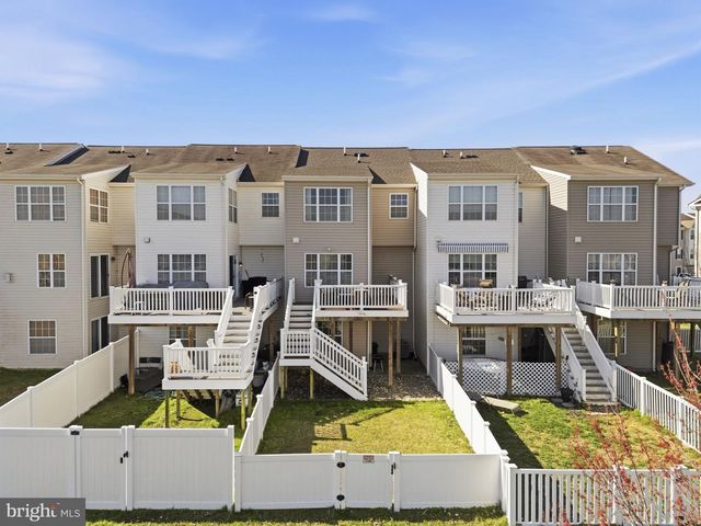 8441 STANSBURY LAKE DR, Baltimore, MD 21222