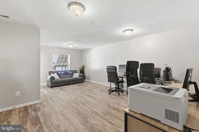8441 STANSBURY LAKE DR, Baltimore, MD 21222