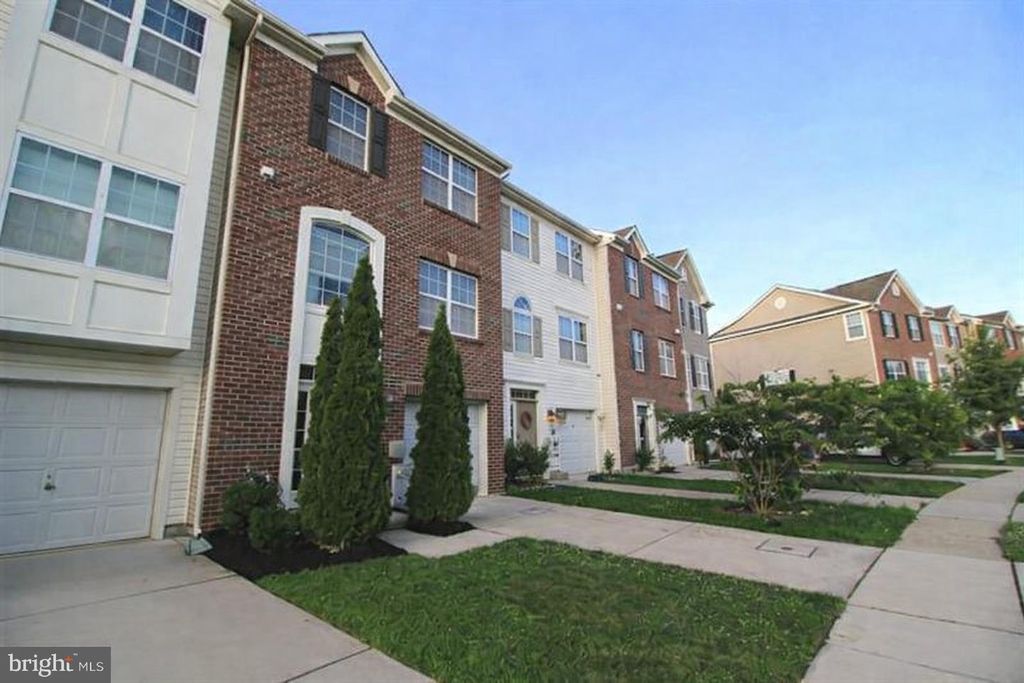 8441 STANSBURY LAKE DR, Baltimore, MD 21222