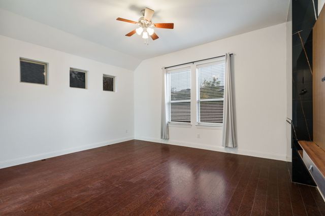 2144 Spencer Lane, Carrollton, TX 75010