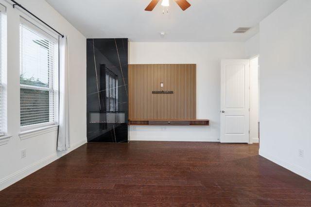 2144 Spencer Lane, Carrollton, TX 75010