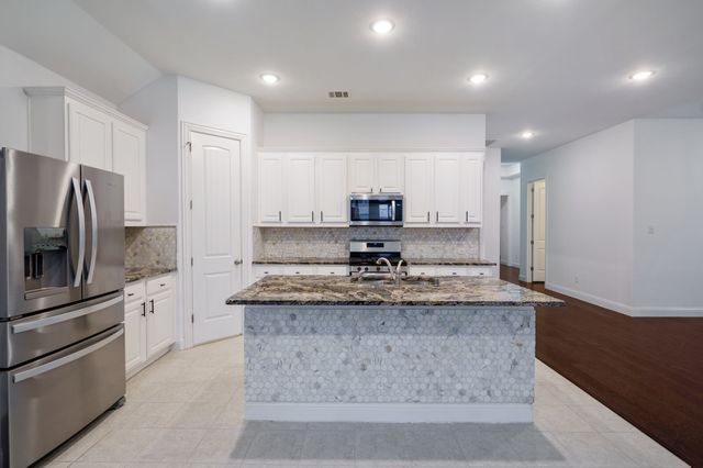 2144 Spencer Lane, Carrollton, TX 75010