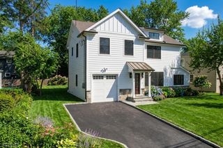 100 Van Doren Ave, Chatham Boro, NJ 07928