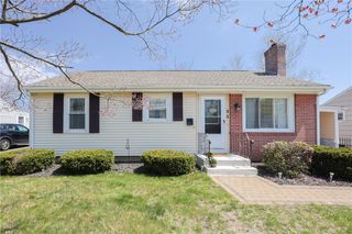 35 Maplecrest Drive, Pawtucket, RI 02861