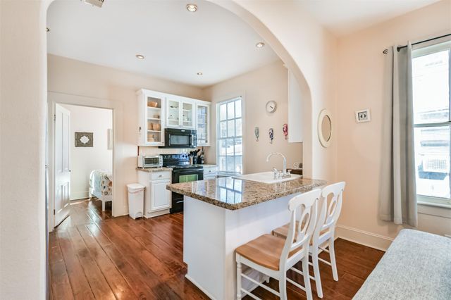 1213 18th Street, Galveston, TX 77550