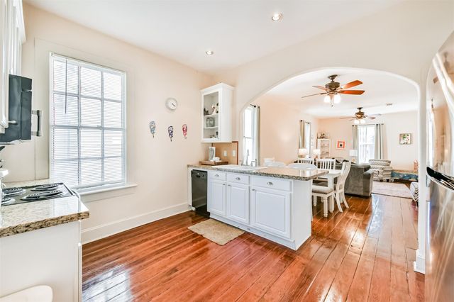 1213 18th Street, Galveston, TX 77550