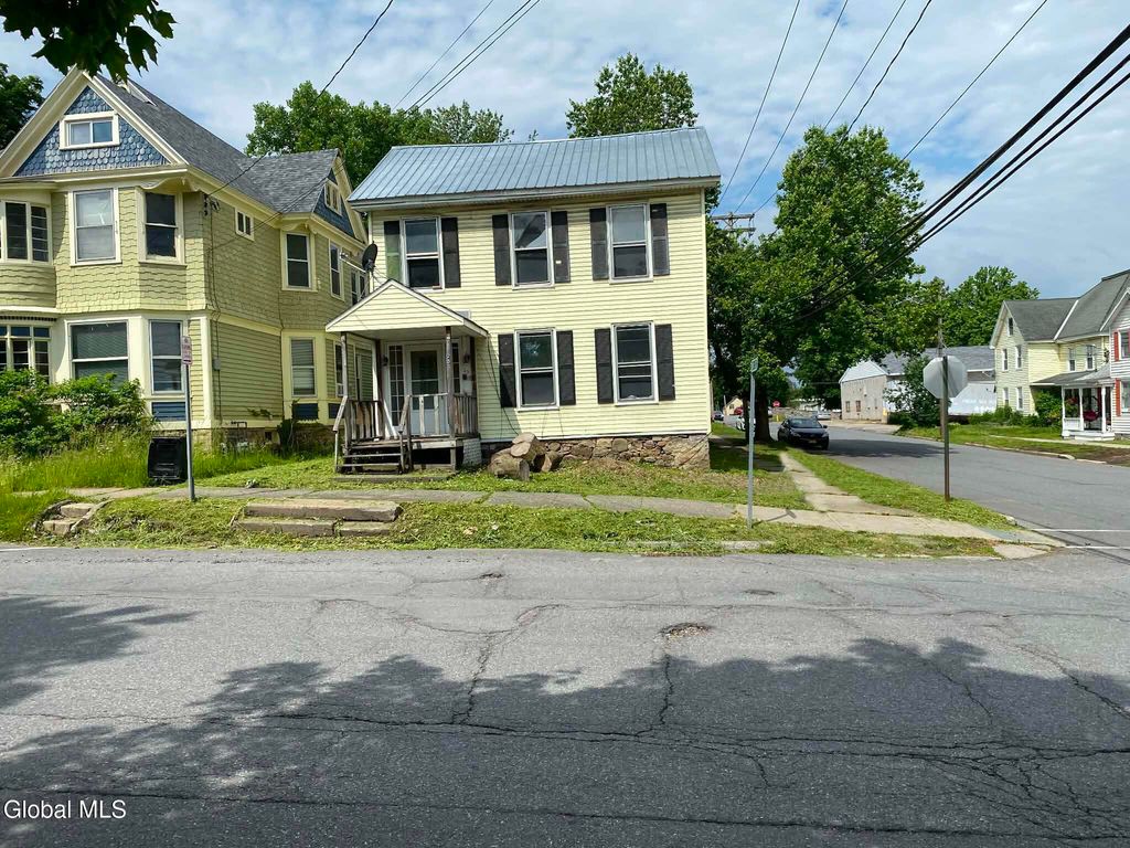 25 N Perry Street, Johnstown, NY 12095