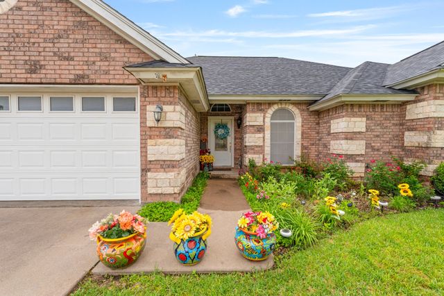 740 Bluebonnet Drive, Stephenville, TX 76401