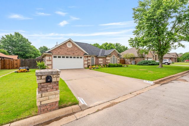 740 Bluebonnet Drive, Stephenville, TX 76401