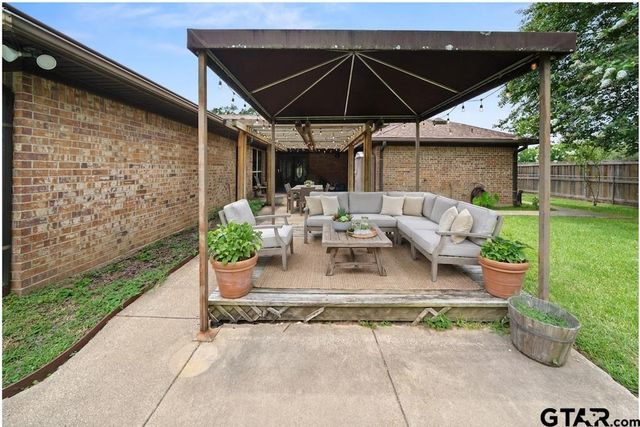 208 Karla, Whitehouse, TX 75791