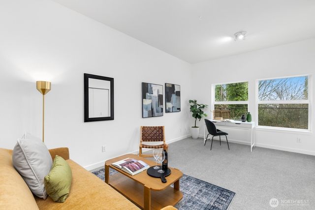 6726 35th Place S, Seattle, WA 98118