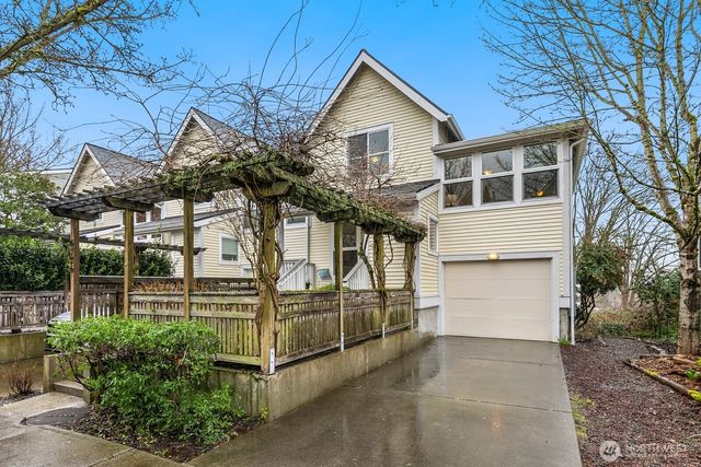 6726 35th Place S, Seattle, WA 98118