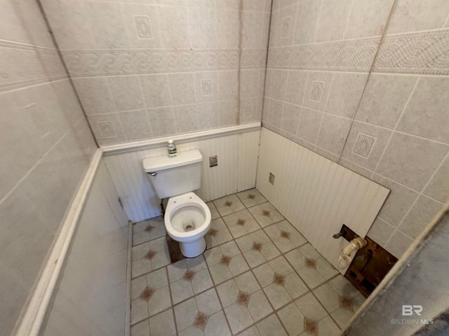 322 E 4th Street, Atmore, AL 36502