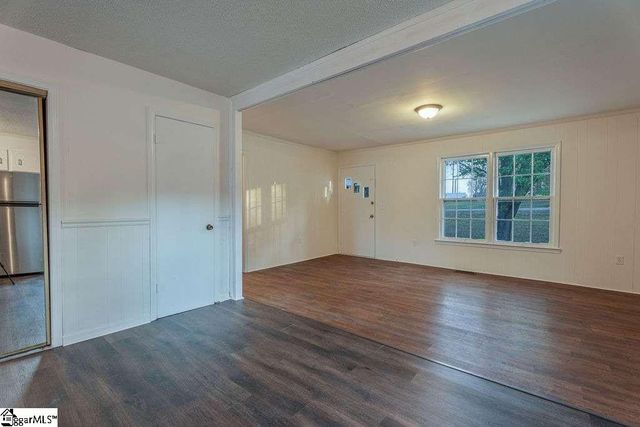 221 Lakeview Drive, Liberty, SC 29657