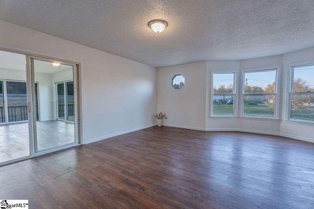 221 Lakeview Drive, Liberty, SC 29657