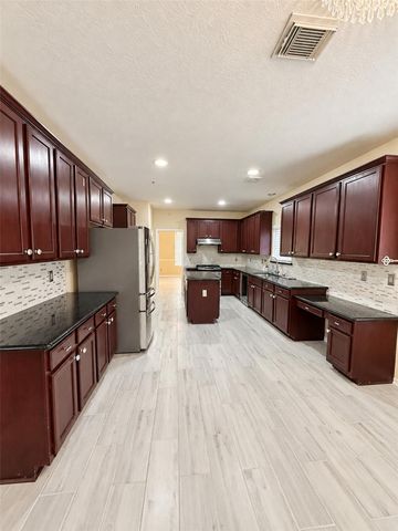 14715 Wynbourn Way, Houston, TX 77083