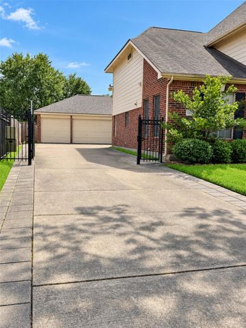 14715 Wynbourn Way, Houston, TX 77083