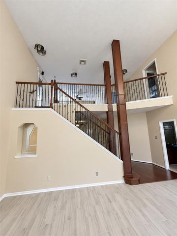 14715 Wynbourn Way, Houston, TX 77083