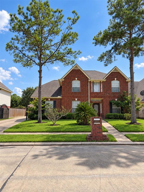 14715 Wynbourn Way, Houston, TX 77083