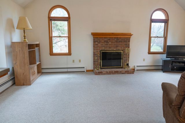 60 Tyler Dr, Uxbridge, MA 01569