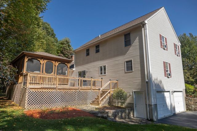 60 Tyler Dr, Uxbridge, MA 01569