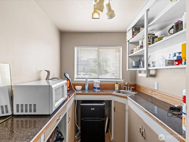 635 SW 154th Street, Burien, WA 98166