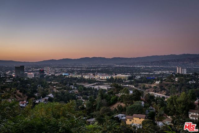 7177 Pacific View Drive, Los Angeles, CA 90068