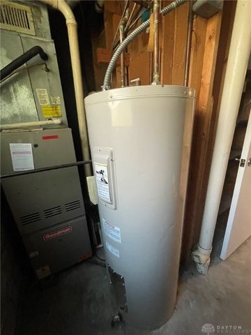 4403 Woodpoint Court, Dayton, OH 45424