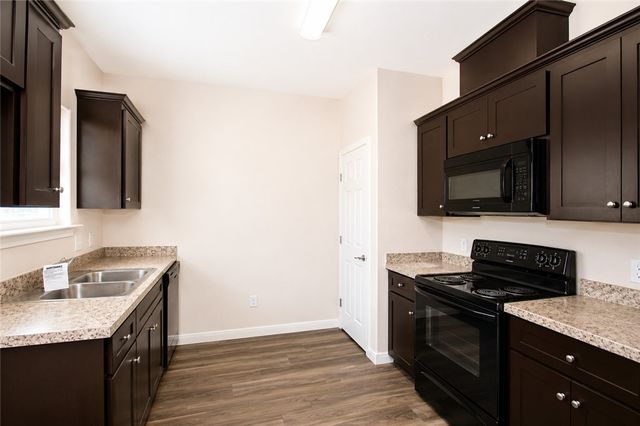 410 Hoover St, Taft, TX 78390