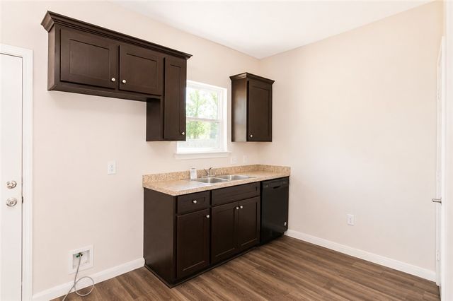 410 Hoover St, Taft, TX 78390