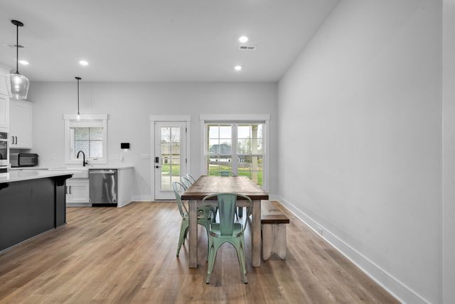 234 Bellshire Dr, Clarksville, TN 37043