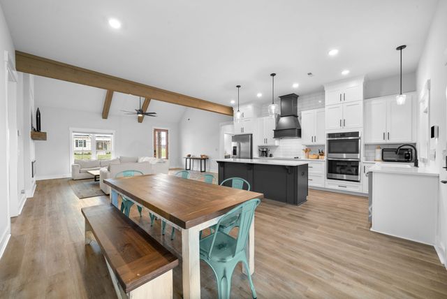 234 Bellshire Dr, Clarksville, TN 37043