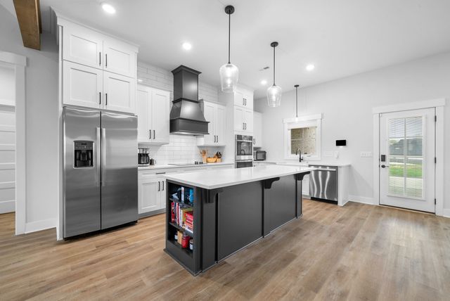 234 Bellshire Dr, Clarksville, TN 37043