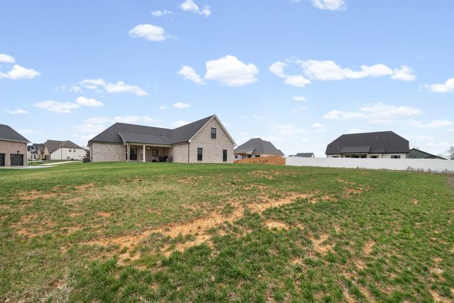 234 Bellshire Dr, Clarksville, TN 37043