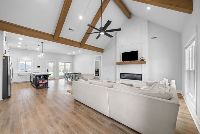 234 Bellshire Dr, Clarksville, TN 37043