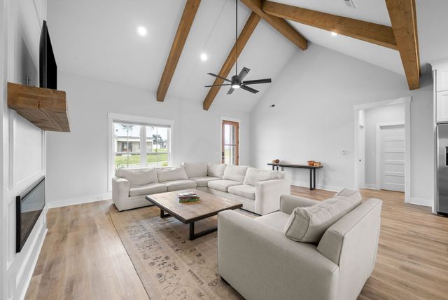 234 Bellshire Dr, Clarksville, TN 37043