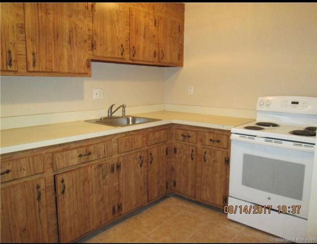 108 Oakwood Avenue APT A3, West Hartford, CT 06119