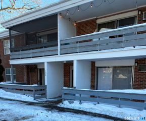 108 Oakwood Avenue APT A3, West Hartford, CT 06119