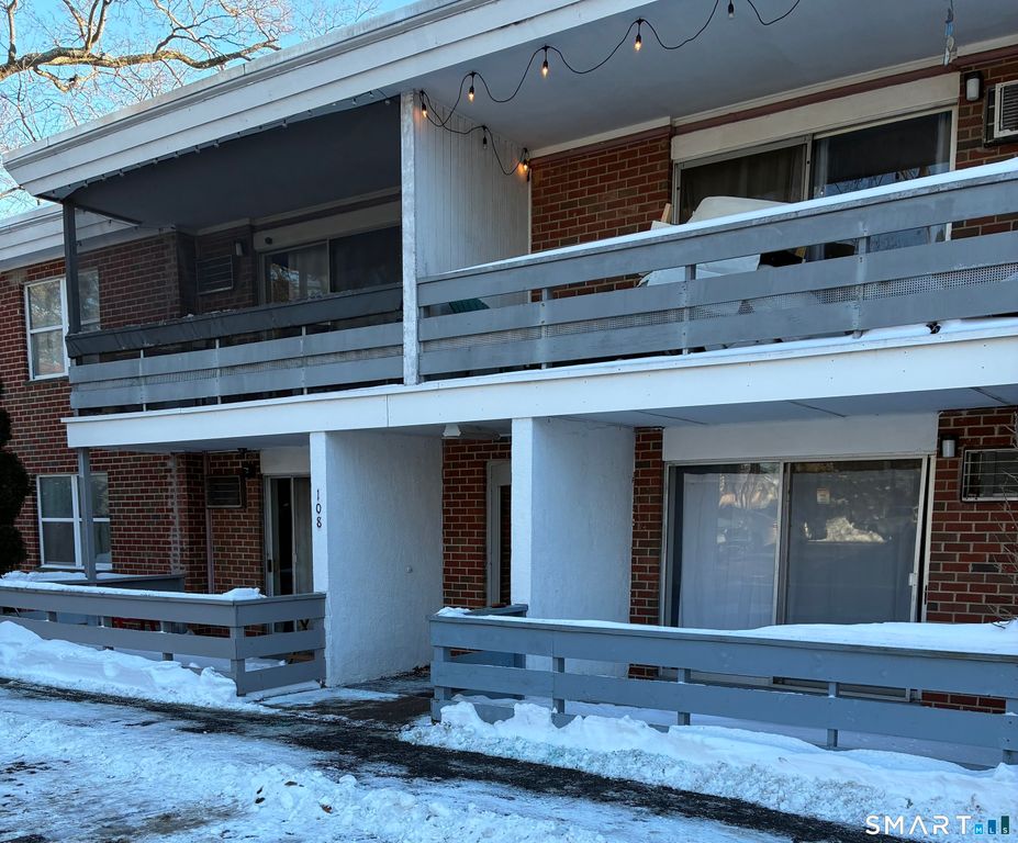 108 Oakwood Avenue APT A3, West Hartford, CT 06119