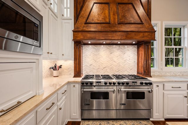 802 Carriage Court, Southlake, TX 76092