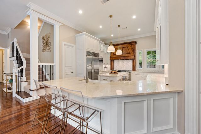 802 Carriage Court, Southlake, TX 76092