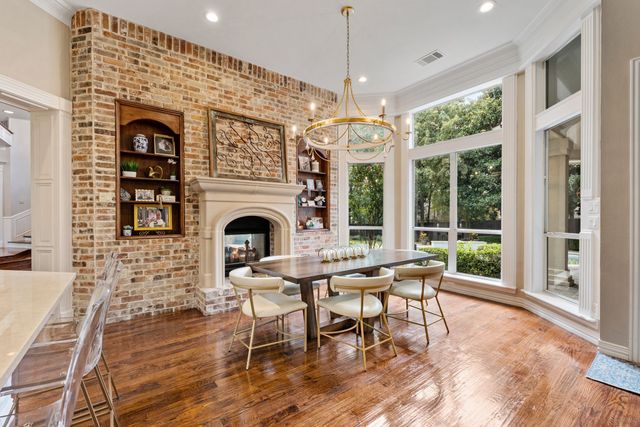 802 Carriage Court, Southlake, TX 76092