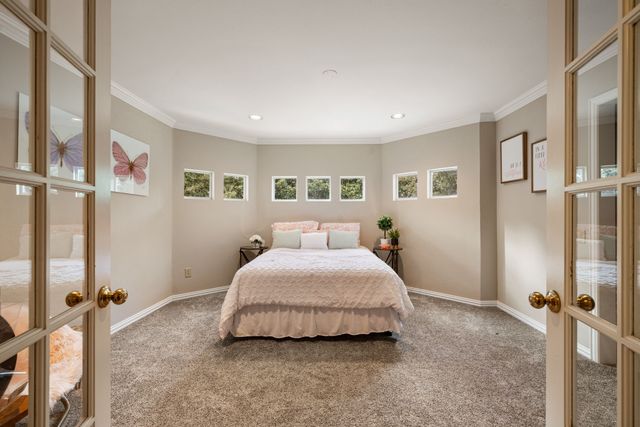 802 Carriage Court, Southlake, TX 76092