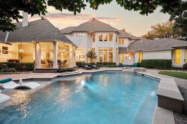 802 Carriage Court, Southlake, TX 76092