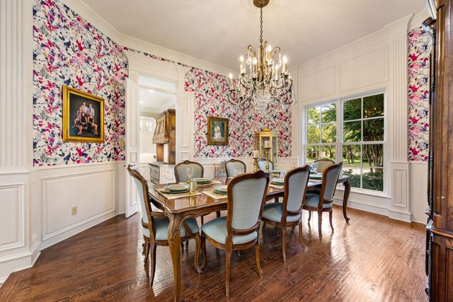 802 Carriage Court, Southlake, TX 76092