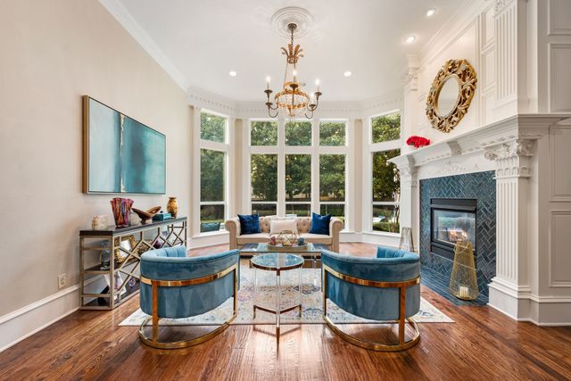 802 Carriage Court, Southlake, TX 76092