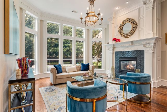 802 Carriage Court, Southlake, TX 76092